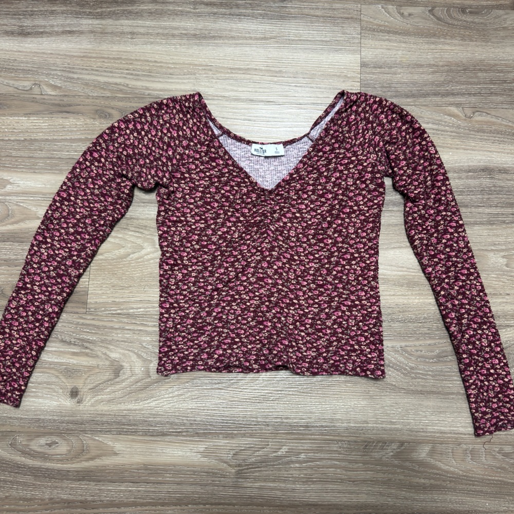 Hollister Floral V-Neck Long Sleeve